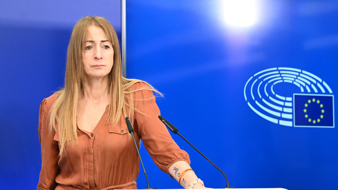 Eurodiputada llama a Ursula von der Leyen "'Frau' Genocidio"