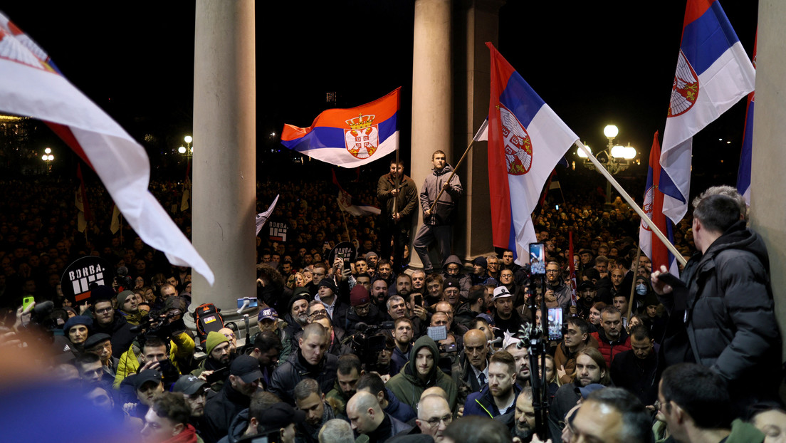 Todo lo que se sabe hasta ahora del intento de 'revolución de colores' en Serbia