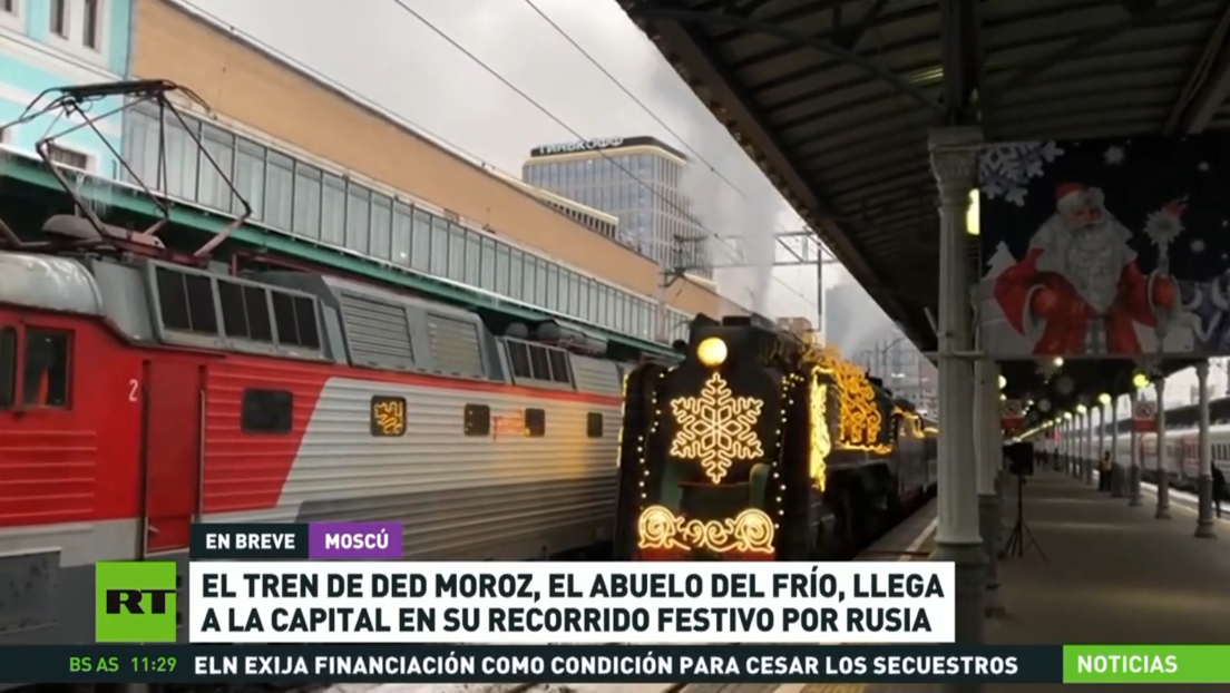 El tren de Ded Moroz, el Abuelo del Frío, llega a la capital en su recorrido festivo por Rusia