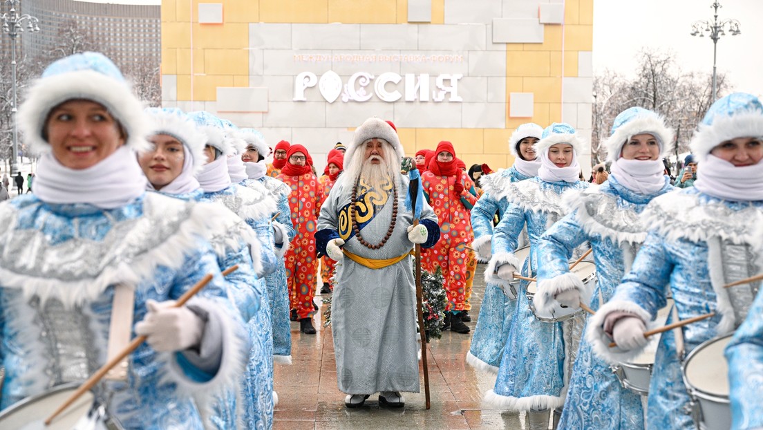 Papás Noel, Cascanueces sobre hielo y conciertos: amplio programa de Año Nuevo para la exposición 'Rusia'