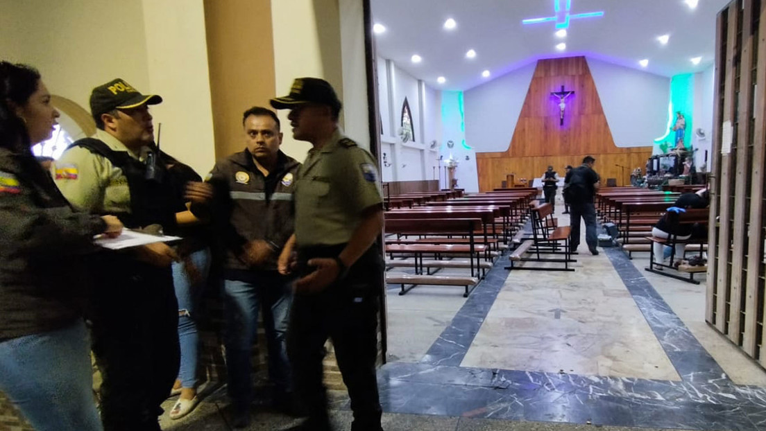 Un niño y un adulto mueren tras un tiroteo dentro de una iglesia en Ecuador