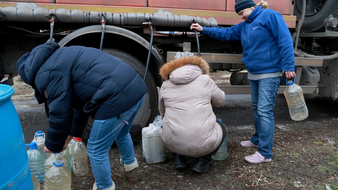 Asedio humanitario: residentes de Donetsk viven sin agua ni electricidad por las bombas de Kiev