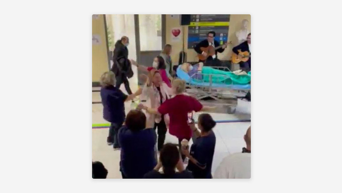 Indignación en Grecia por una fiesta de Navidad en el vestíbulo de un hospital (VIDEO)
