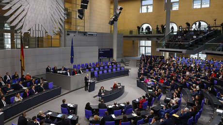 Alemania podría declarar una situación de emergencia en su presupuesto debido a la ayuda a Ucrania, dice Scholz