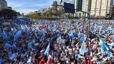 Críticas, denuncias de organismos y desafíos: el protocolo antiprotestas de Milei enciende a Argentina
