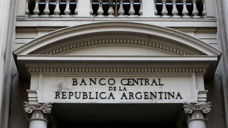 ¿Espiral inflacionaria? La baja de intereses a plazos fijos abre otra brecha de incertidumbre en Argentina