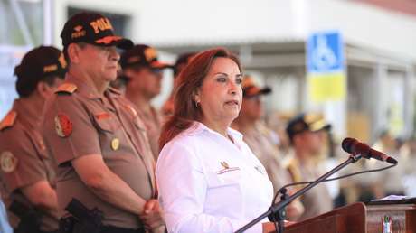 Boluarte responde a críticas por reforma policial en nuevo choque entre el Gobierno y la Fiscalía