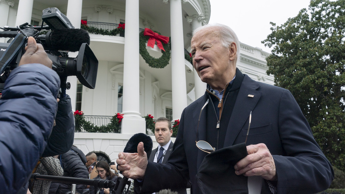 NYT: Biden se enfrenta a una presión interna por sus planes de atacar a los hutíes en Yemen