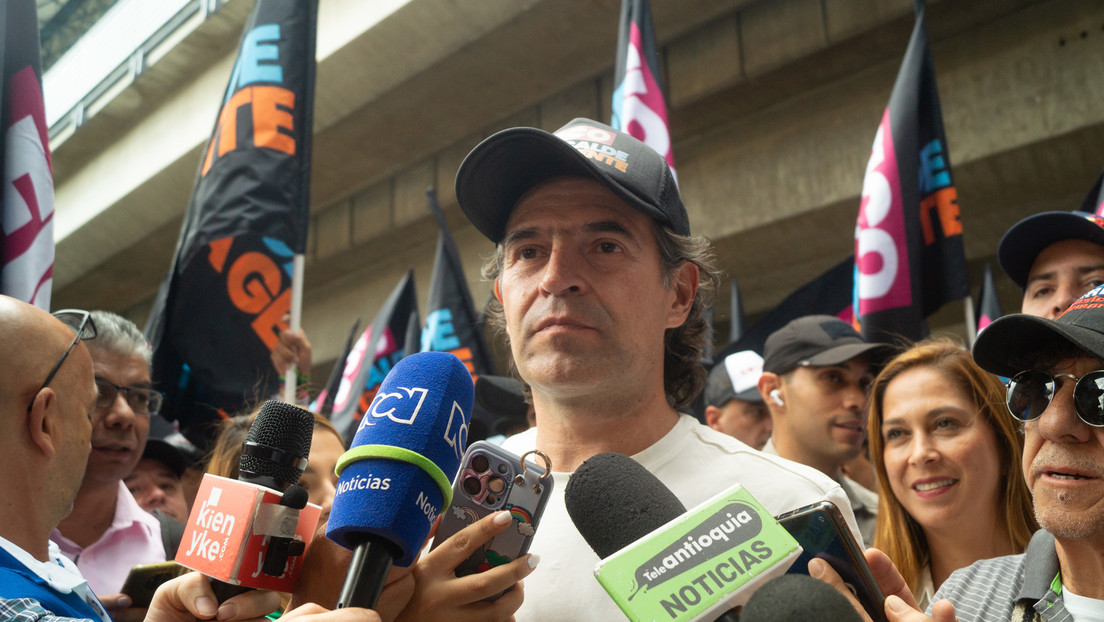 "Mentes retrógradas": Petro responde al pedido de 'Fico' de no castigar a Medellín