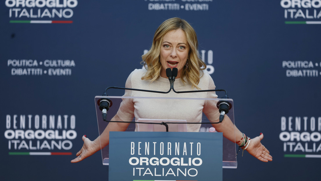 Oposición italiana arremete contra la primera ministra tras el disparo del arma de un diputado en Nochevieja
