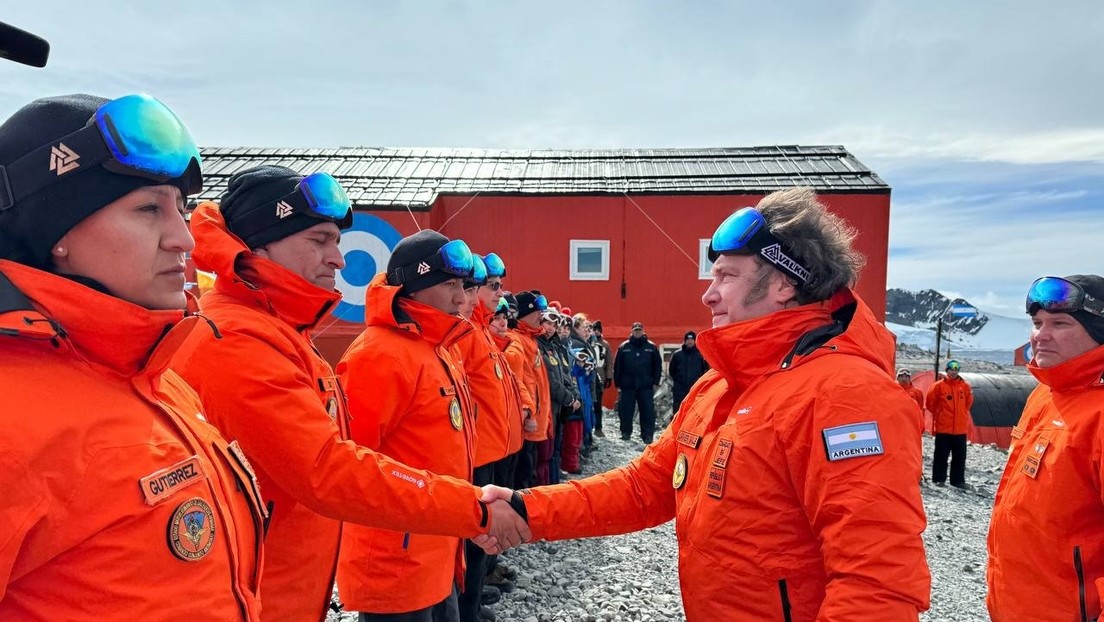 Milei inaugura la 1.ª Expedición de Investigación Científica del OIEA en la Antártida