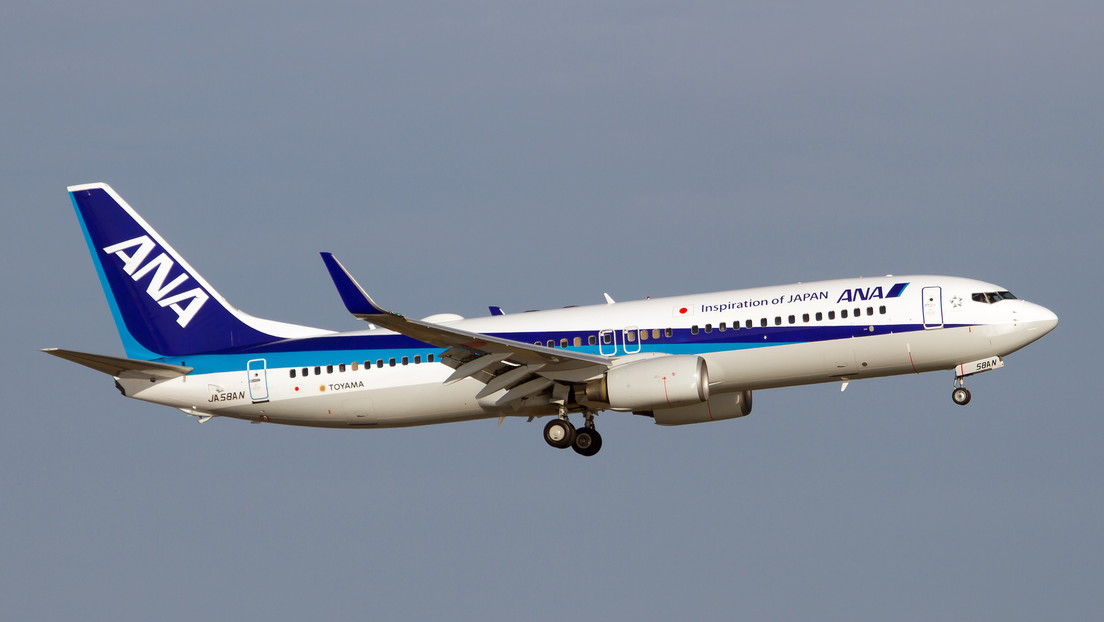 Un Boeing 737 regresa al aeropuerto tras encontrarse una grieta en una ventanilla en Japón