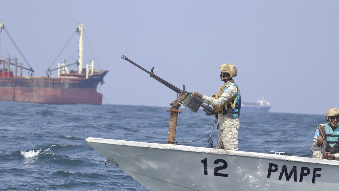 Cómo los ataques hutíes en el mar Rojo socavan el comercio mundial