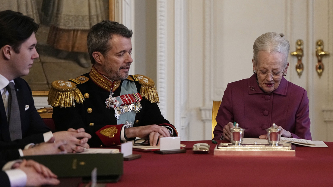 Por primera vez en casi 900 años, monarca de Dinamarca abdica voluntariamente a la Corona
