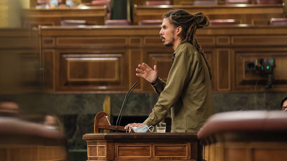 Anulan la condena de cárcel a un diputado español de Unidas Podemos que perdió su escaño