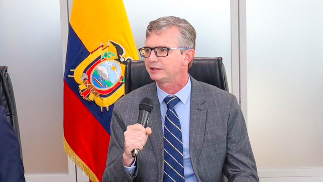 Ministro de Economía de Ecuador asegura que el IVA "es un impuesto que no grava a los más pobres"