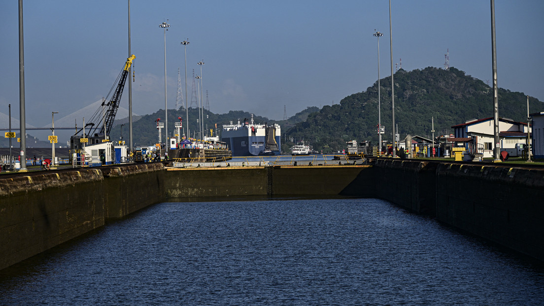 Los ingresos por peaje del canal de Panamá se reducen en 100 millones de dólares al mes por la sequía