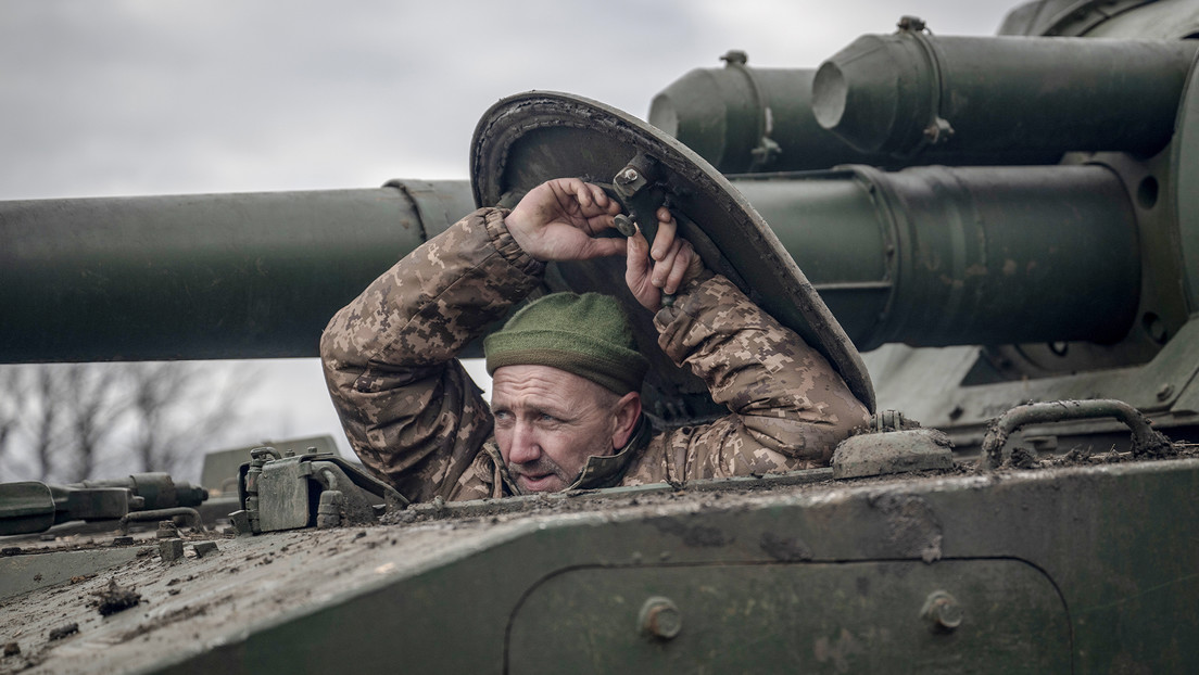 FT: Ucrania pasa a una "defensa activa"
