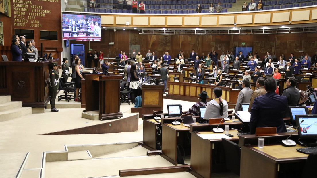 Las alternativas de la oposición en Ecuador para evitar el controvertido aumento del IVA de Noboa