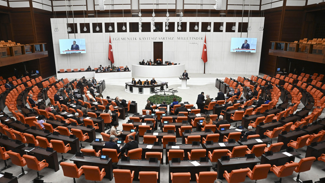 El Parlamento de Turquía aprueba el ingreso de Suecia en la OTAN