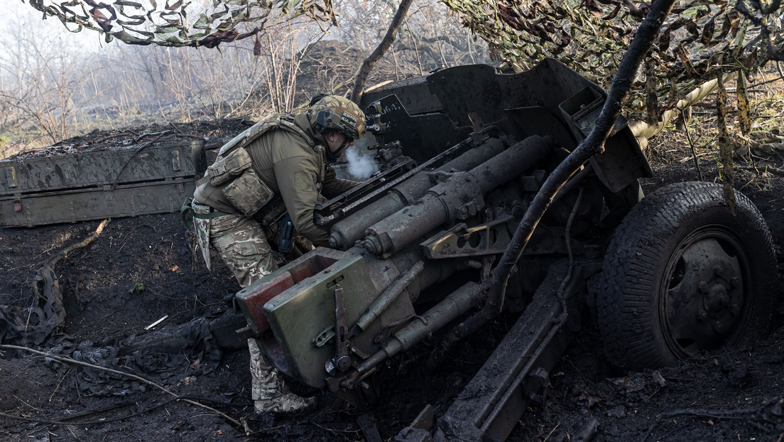 FT: Artillería ucraniana tuvo que reducir 4 veces el número de disparos debido a la falta de municiones