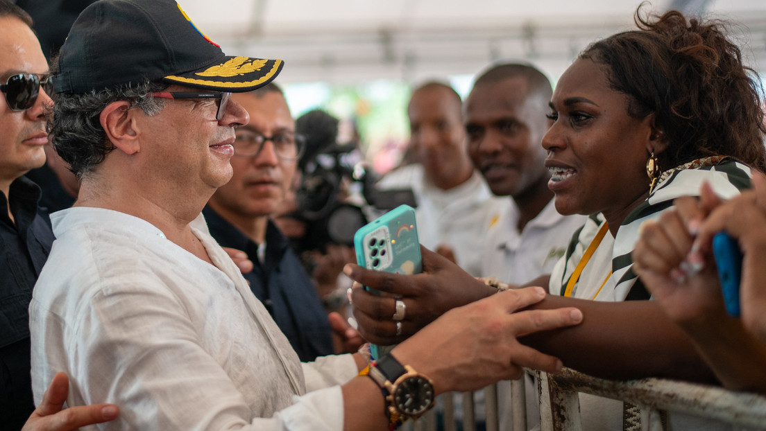 "No nos van a dejar gobernar": La advertencia de Petro tras suspensión del canciller de Colombia