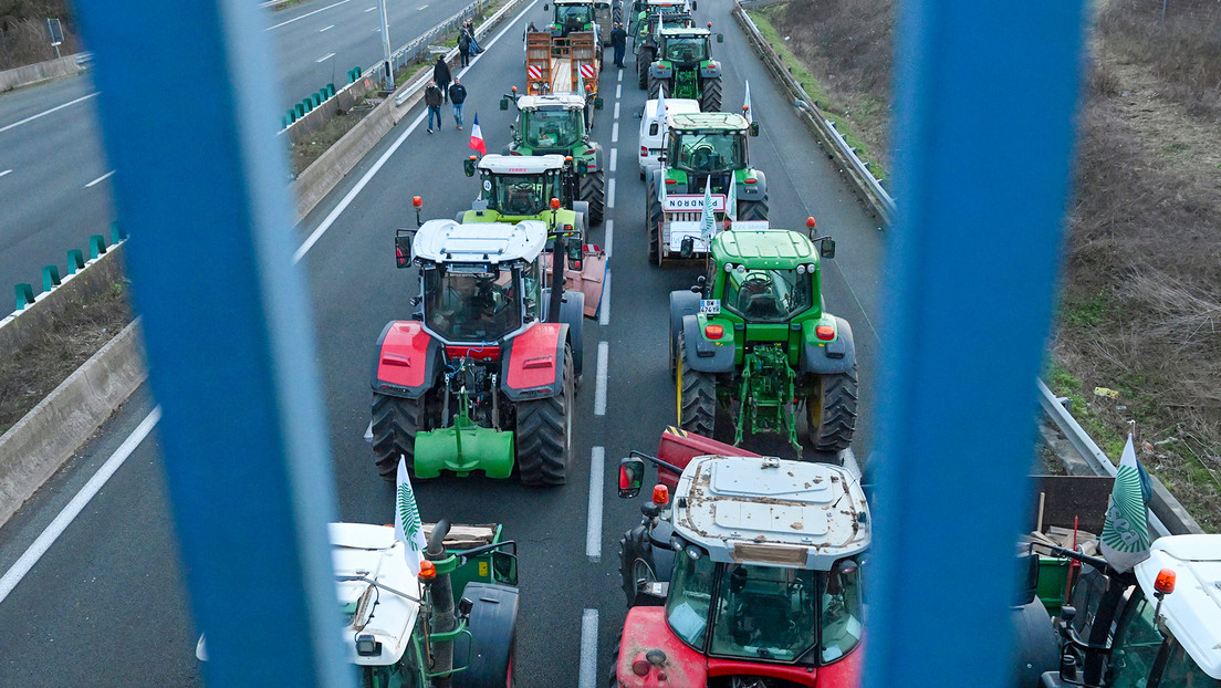 Segundo día del "asedio de París" y protestas de agricultores en otras regiones de Francia (FOTOS, VIDEO)