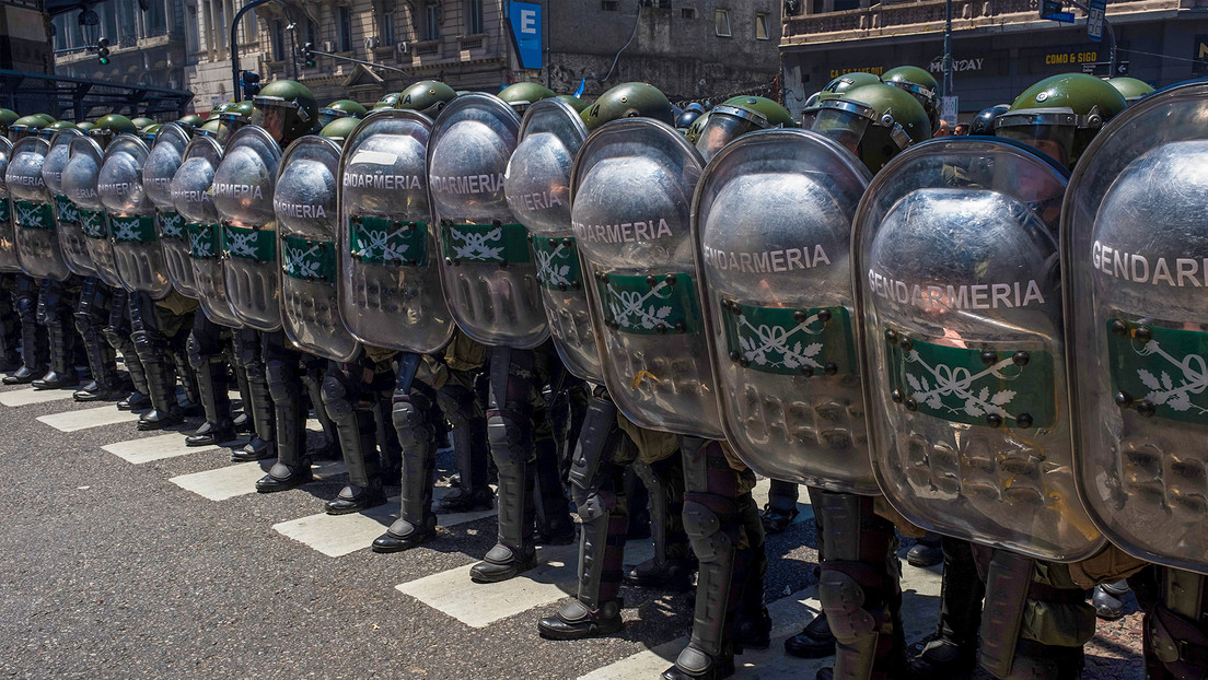 La Gendarmería argentina acoraza alrededores del Congreso para debate de la 'ley ómnibus' de Milei