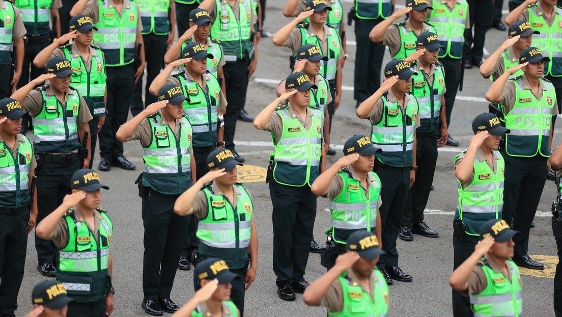 Caricatura en Perú genera polémica y la Policía prepara medidas ante "ridiculización" de su imagen