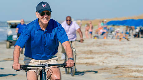 Biden pasó más de un tercio del 2023 en lugares vacacionales