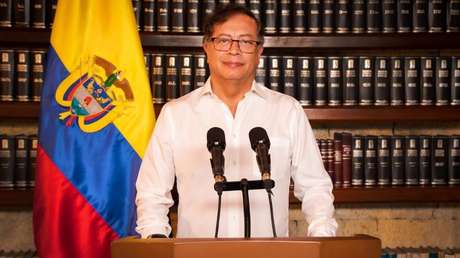 Petro declara "alerta roja" en Colombia ante riesgos de incendios forestales