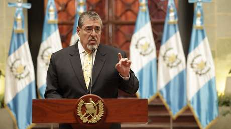 ¿Espionaje? Arévalo denuncia la aparición de "juguetes" en el despacho presidencial de Guatemala