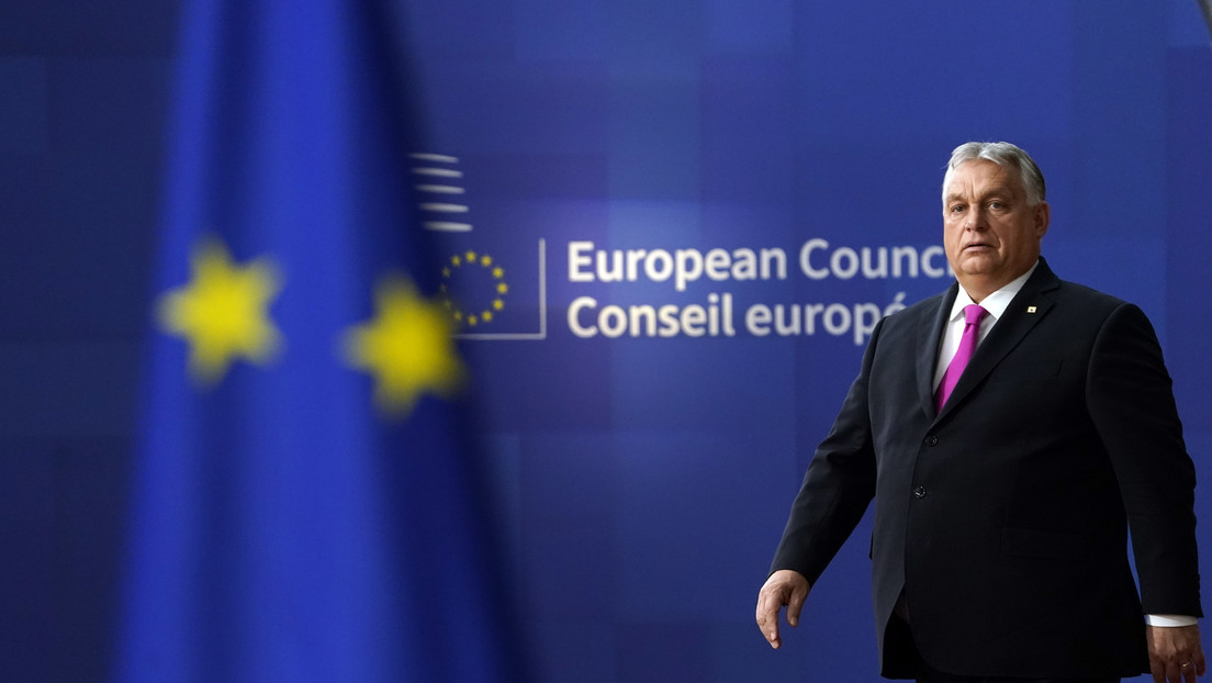 Politico: La UE prepara un "plan B" para acordar el paquete de ayuda a Ucrania evitando el veto de Hungría