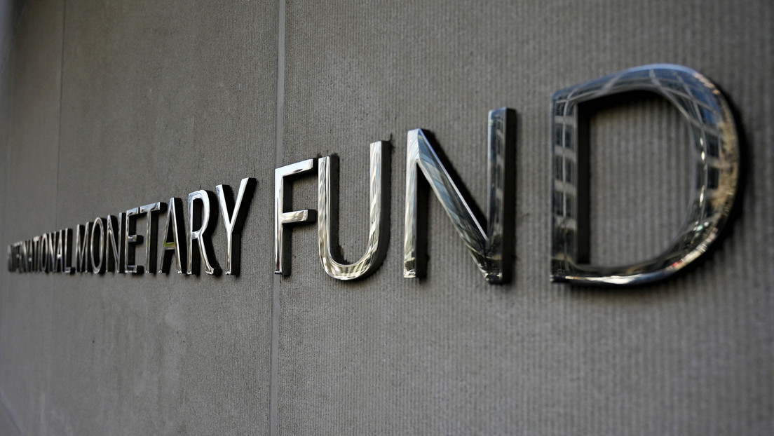 FMI afirma que Milei eliminará 'cepo cambiario' y alaba su "ambicioso plan de estabilización"