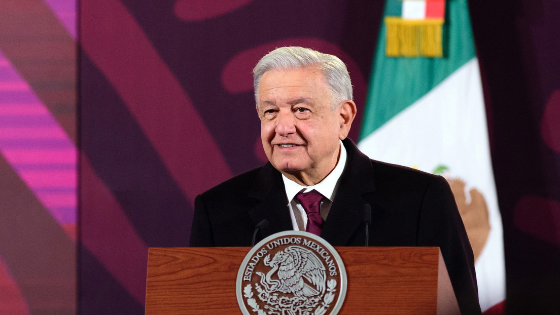 López Obrador critica a Greg Abbott por sus políticas migratorias: "Olvida que Texas era de México"