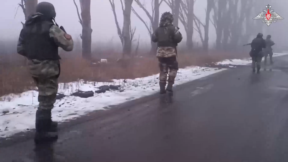 VIDEO: Comando de reconocimiento ruso interrumpe rotación de soldados ucranianos