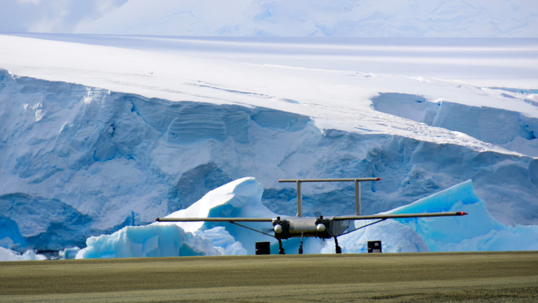 Científicos británicos se preparan para probar un novedoso dron autónomo en la Antártida
