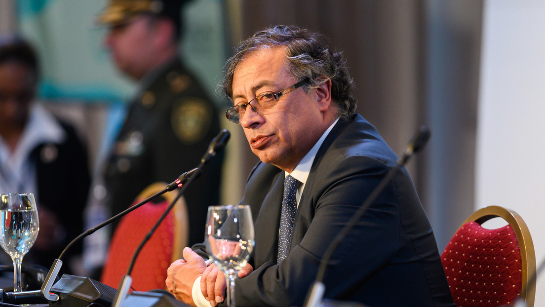 ¿Ruptura institucional? Petro eleva el calibre de sus dardos al fiscal general de Colombia mientras la calle se agita