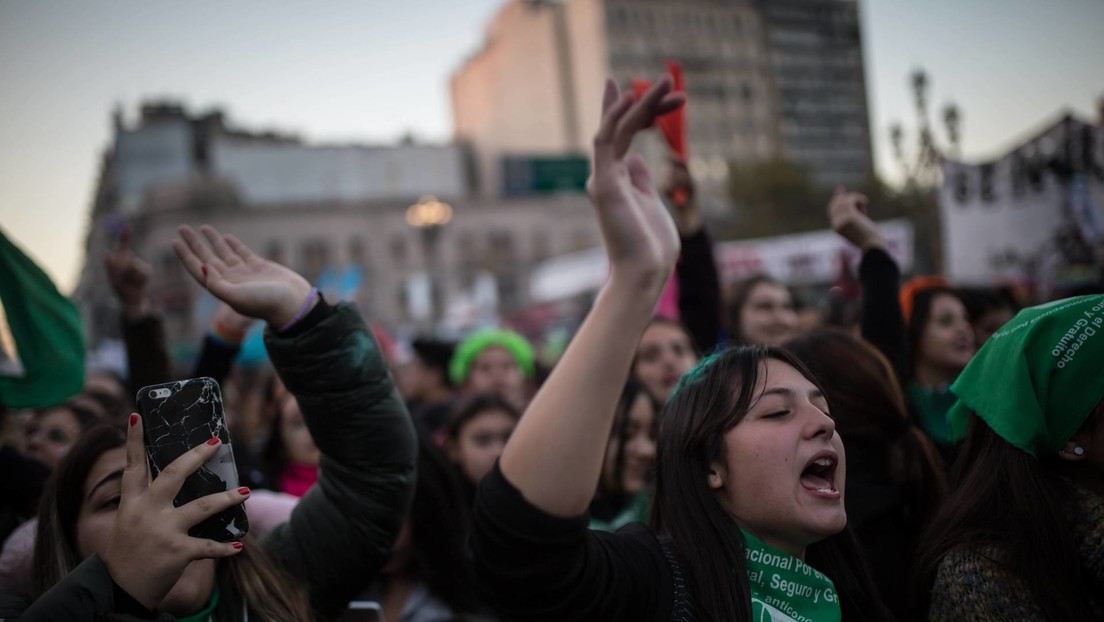 Diputados del partido de Milei presentan un proyecto para derogar la ley del aborto en Argentina
