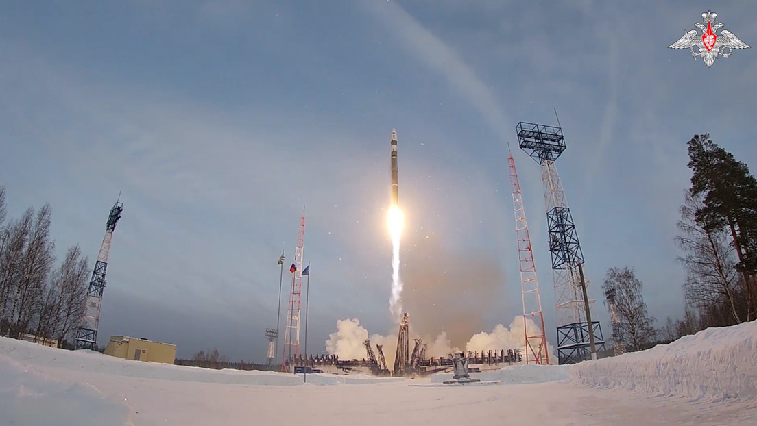 VIDEO: Lanzan un cohete con un satélite militar ruso