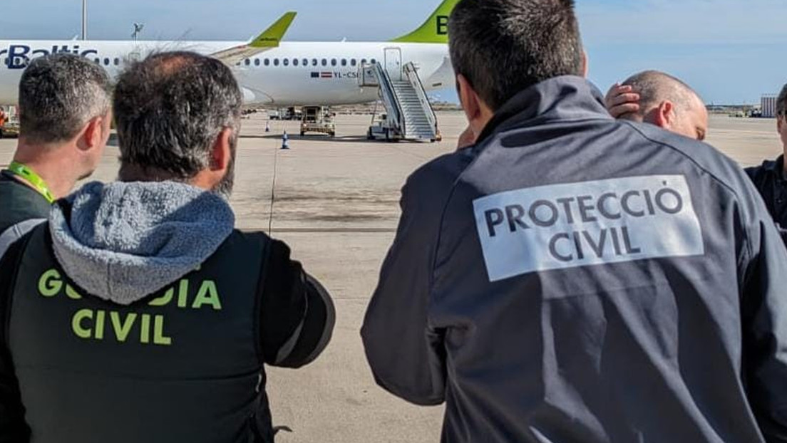 Alerta en el aeropuerto de Barcelona por fuga radioactiva en un avión