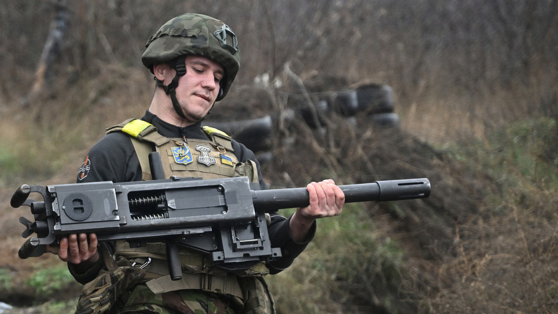 Existe el riesgo de que armas enviadas a Ucrania lleguen al mercado negro, advierte un informe