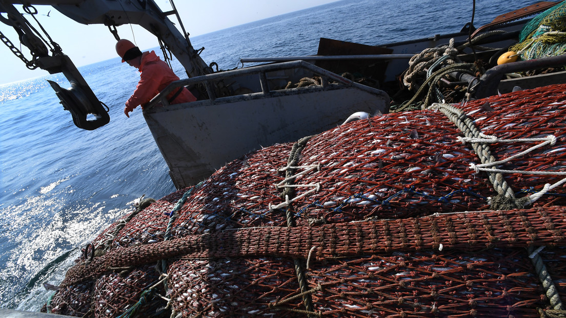 Rusia denuncia un tratado de pesca de casi 70 años con el Reino Unido