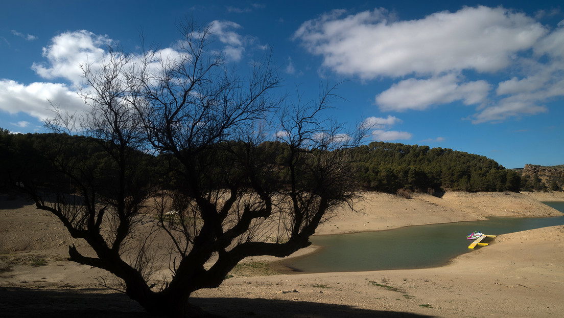 Barcos de agua a Andalucía: acciones de último recurso para paliar la sequía
