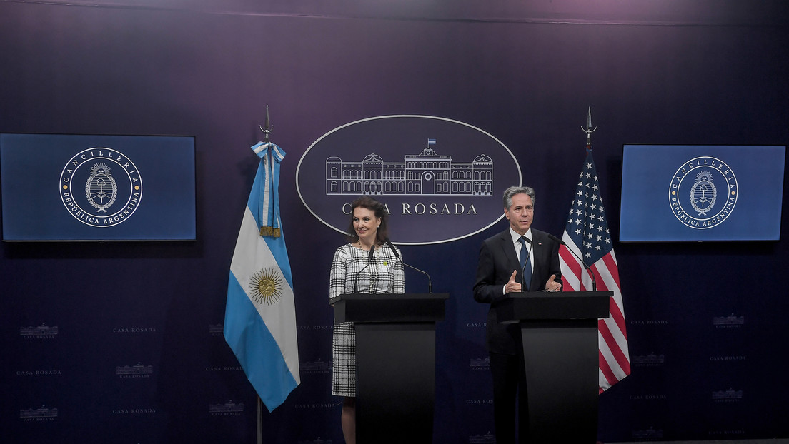 EE.UU. espera que Argentina presente planes para dolarizar su economía