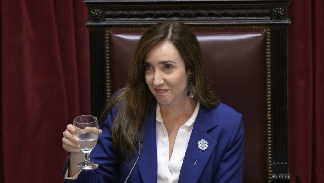 "Yo no soy su viuda": Victoria Villaruel saca del Senado argentino el busto de Néstor Kirchner