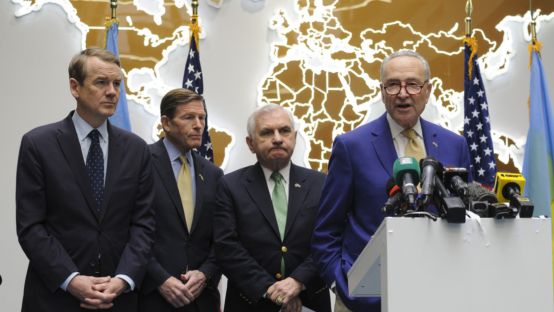 Zelenski dice a los senadores de EE.UU. que Ucrania "perderá la guerra" sin la ayuda de Washington