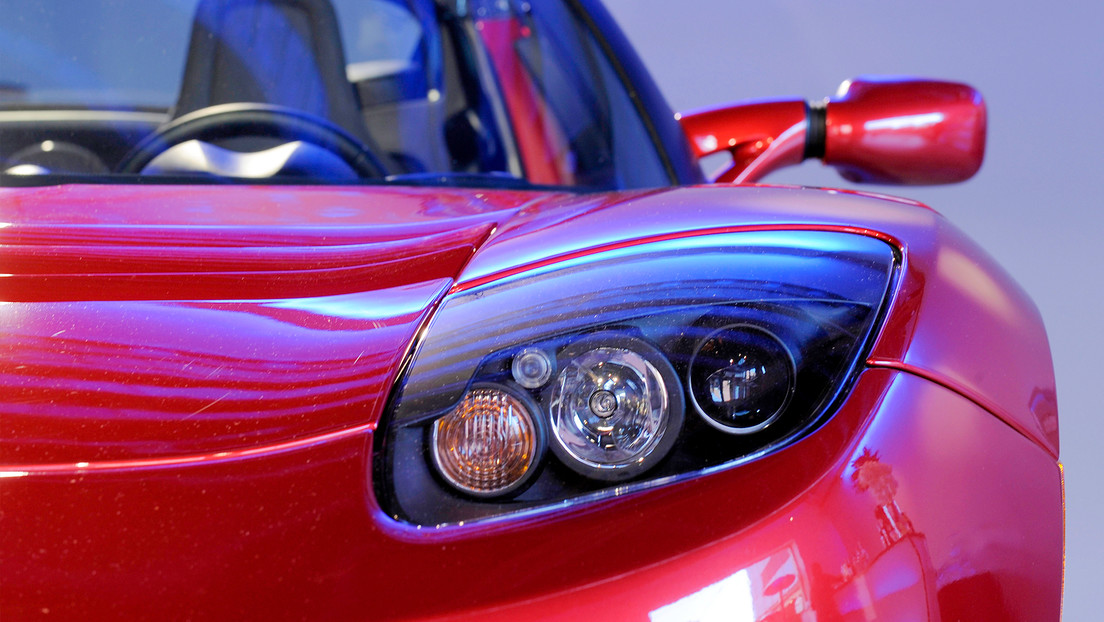 Elon Musk promete que lanzará al mercado el coche deportivo Tesla Roadster en 2025