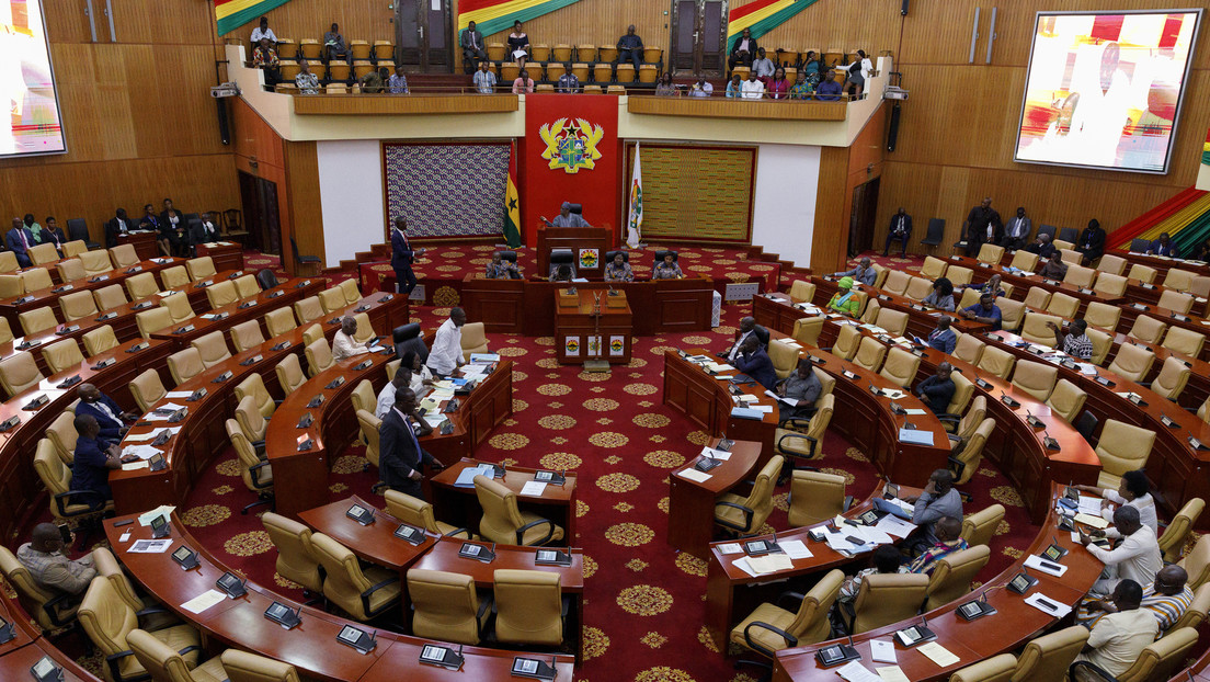 El Parlamento de Ghana aprueba un proyecto de ley contra el colectivo LGBTQ