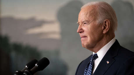 Biden echa la culpa a su personal por su mal manejo de documentos clasificados
